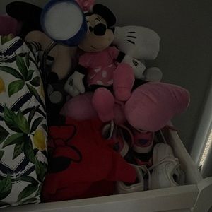 Two Minnie Mouse and two gurls min I mouse sweaters size 3t and 2t